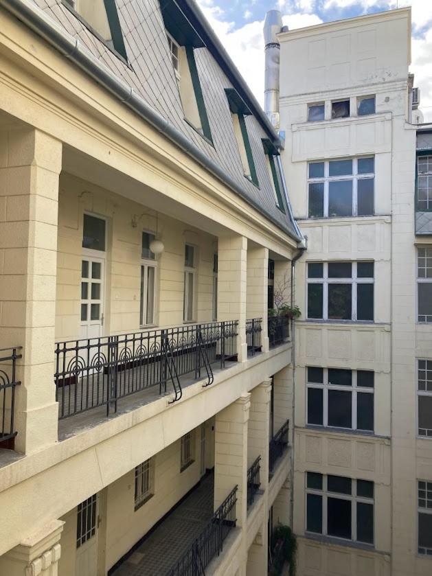 Vintage Elegance Mostcentralapt !Vaci Street! Budapest Exteriör bild